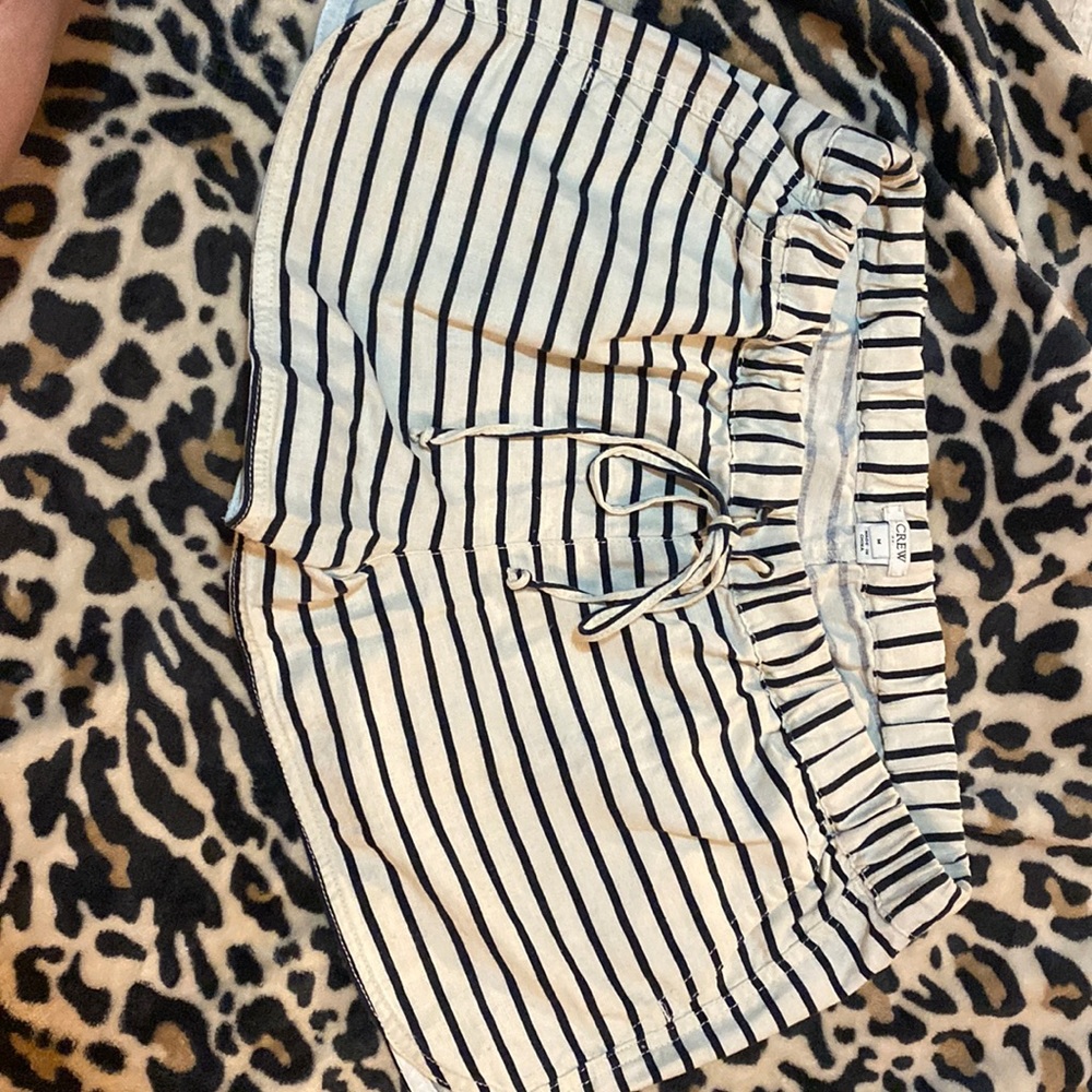 1 pair of J Crew draw string shorts with pockets